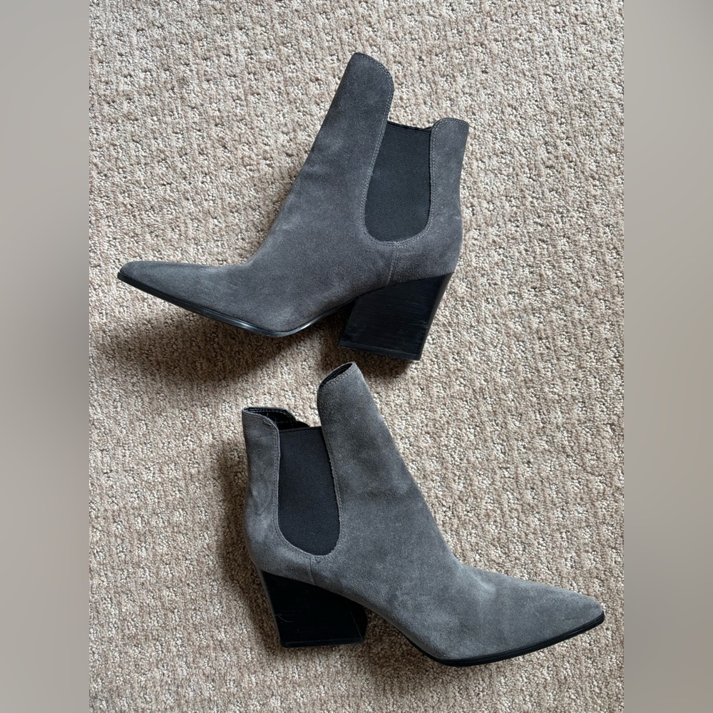 Kendall & Kylie boots size 8.5